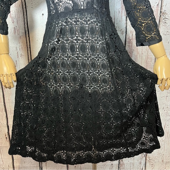 Vintage Crochet Floral Lace Black Sheer Cocktail Fit & Flare Dress SMALL EUC - Picture 4 of 15